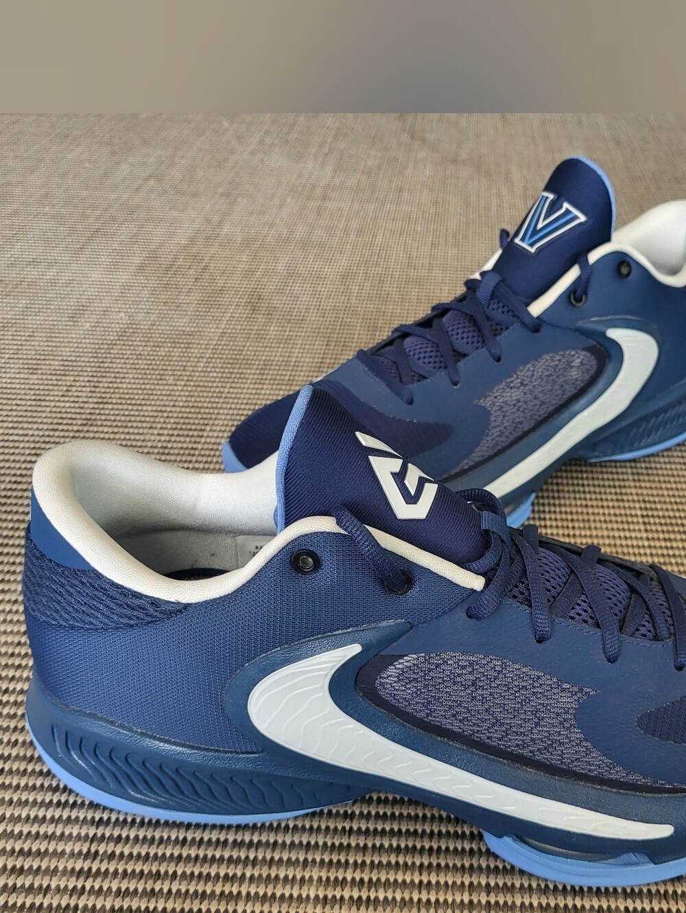 Nike Zoom Freak 4 Villanova Wildcats PE Promo Player Exclusive Navy Size 14